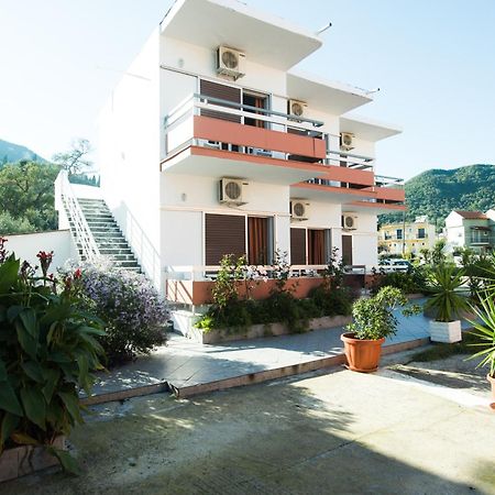 Sunlight Hotel Benitses  Exterior foto